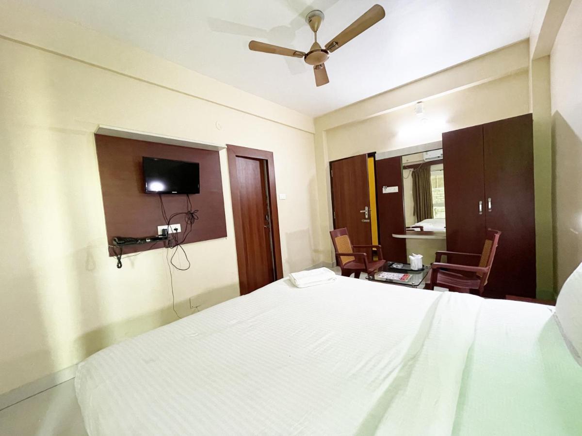 Hotel AAVAASS Puri Exterior foto