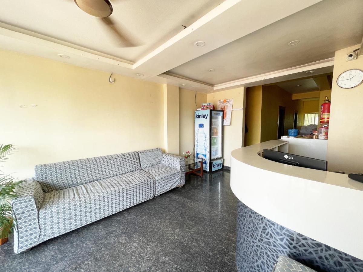 Hotel AAVAASS Puri Exterior foto